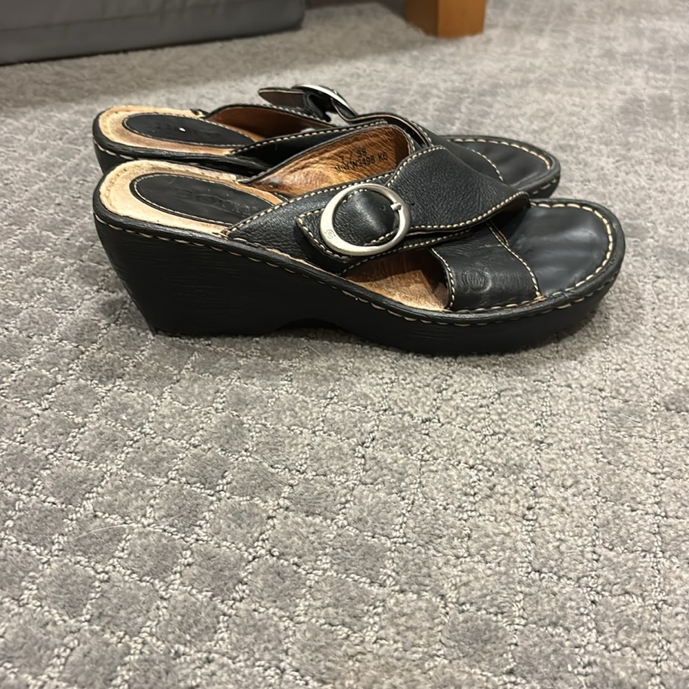 born slip on wedges - Picture 2 of 4